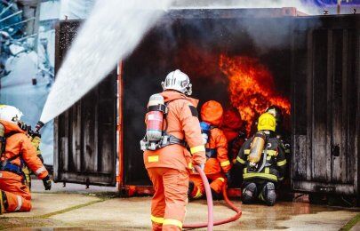 Vantagens e Desvantagens de Contratar Bombeiro para Eventos