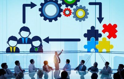 Manutenção Durante o Evento: Uma Análise Comparativa