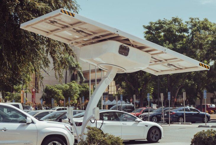 Carregador para eventos: pare de improvisar e entregue energia de verdade