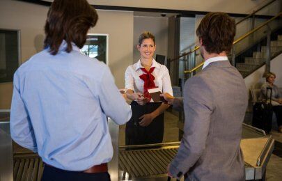 Por que investir em recepcionista para eventos?
